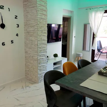 S Dvije Spavace Sobe * פורץ